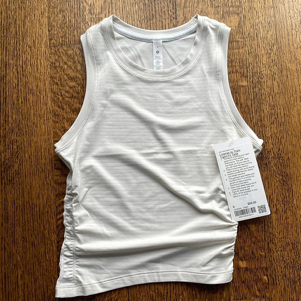 Lululemon License to Train Tight-Fit Tank Size 6 NWT